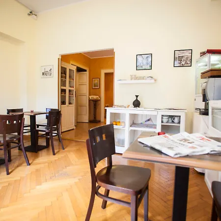 Aventino Guest House-3